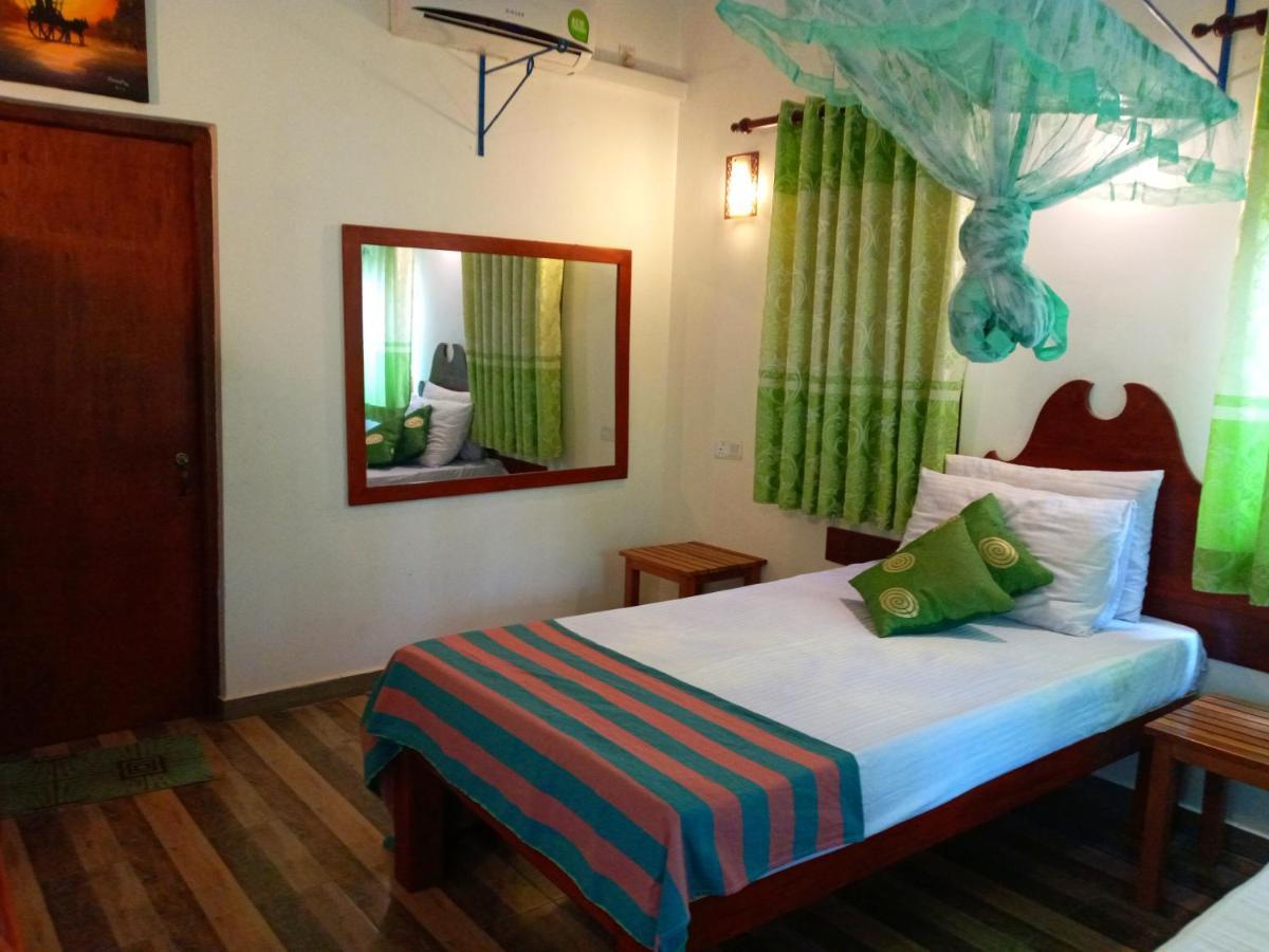 Hideaway Homestay Хабарана Екстер'єр фото