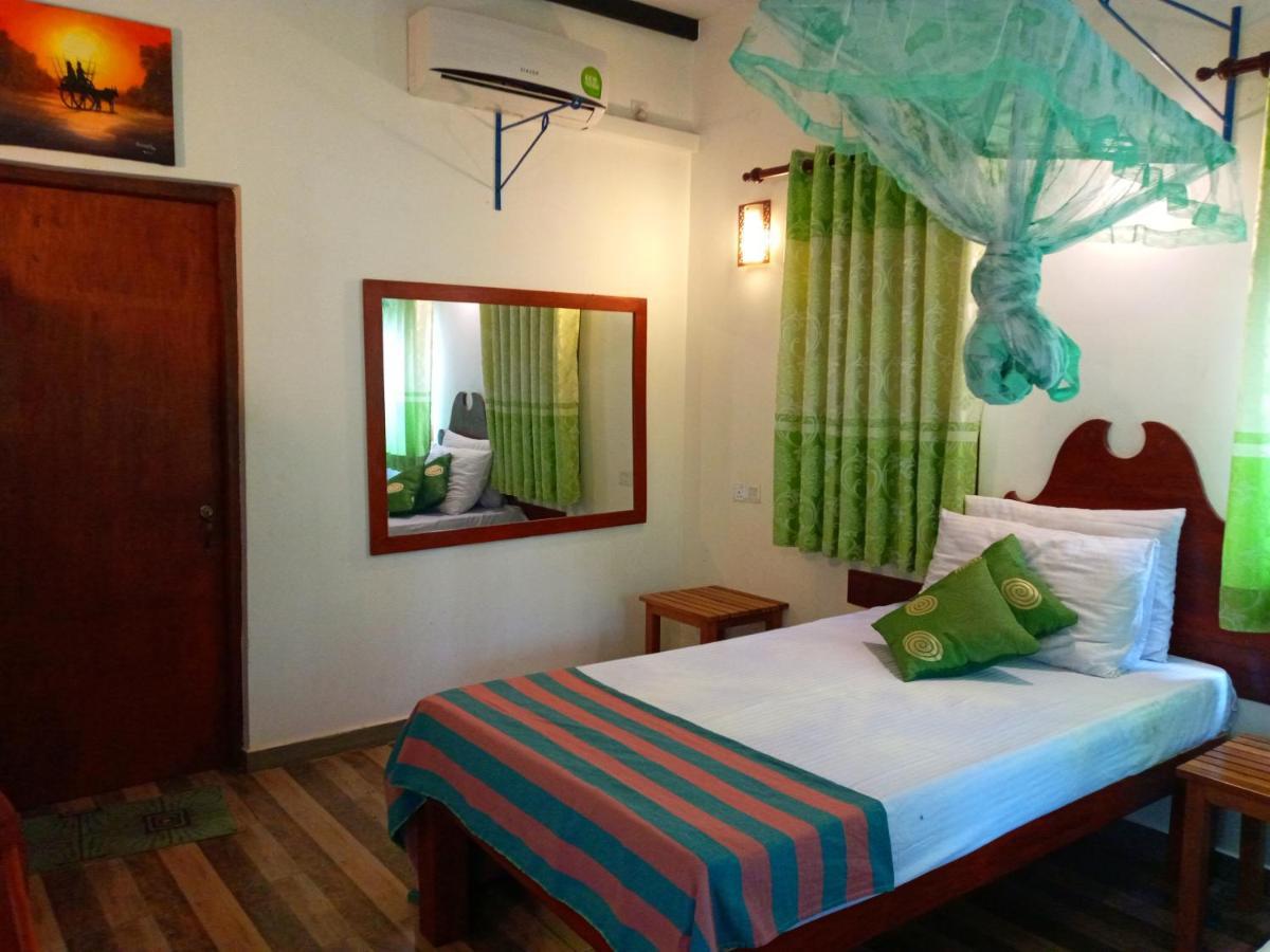 Hideaway Homestay Хабарана Екстер'єр фото
