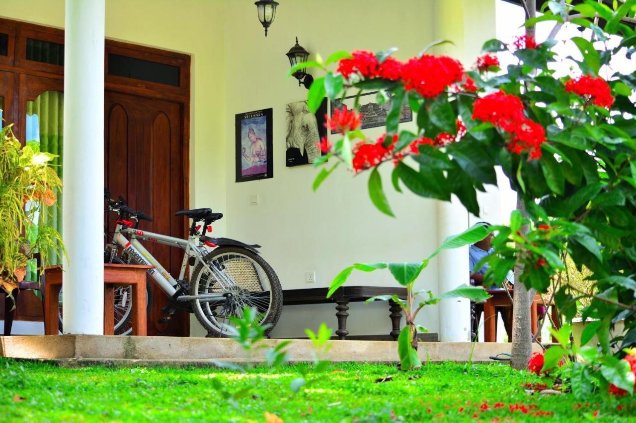 Hideaway Homestay Хабарана Екстер'єр фото